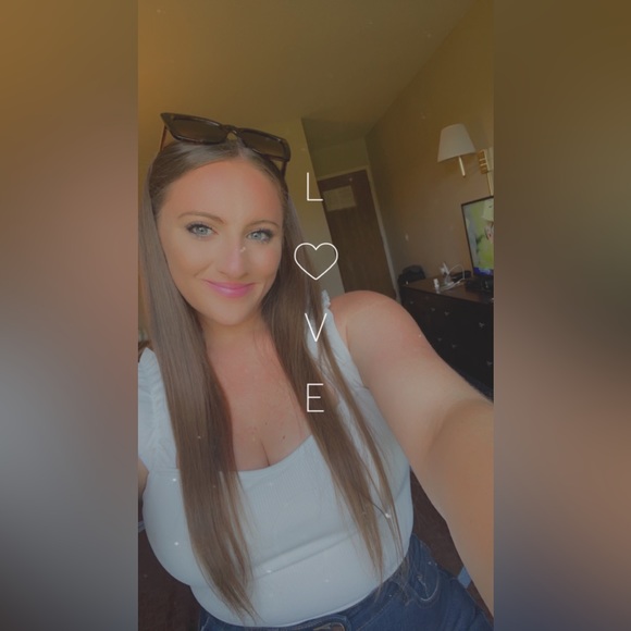 stephsposh flying solo live notification💕🛍 - Picture 10 of 12